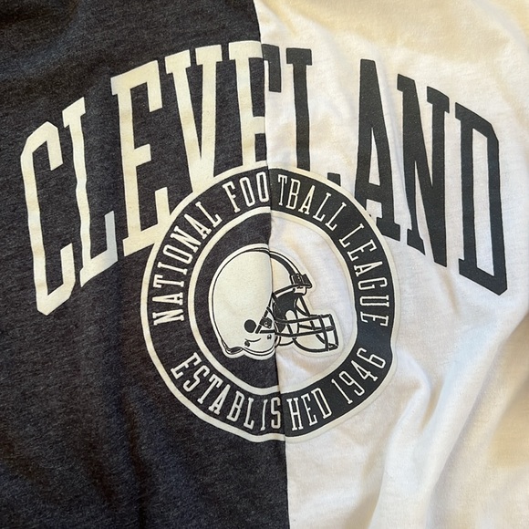 NFL Team Apparel Top - Cleveland - Picture 3 of 3